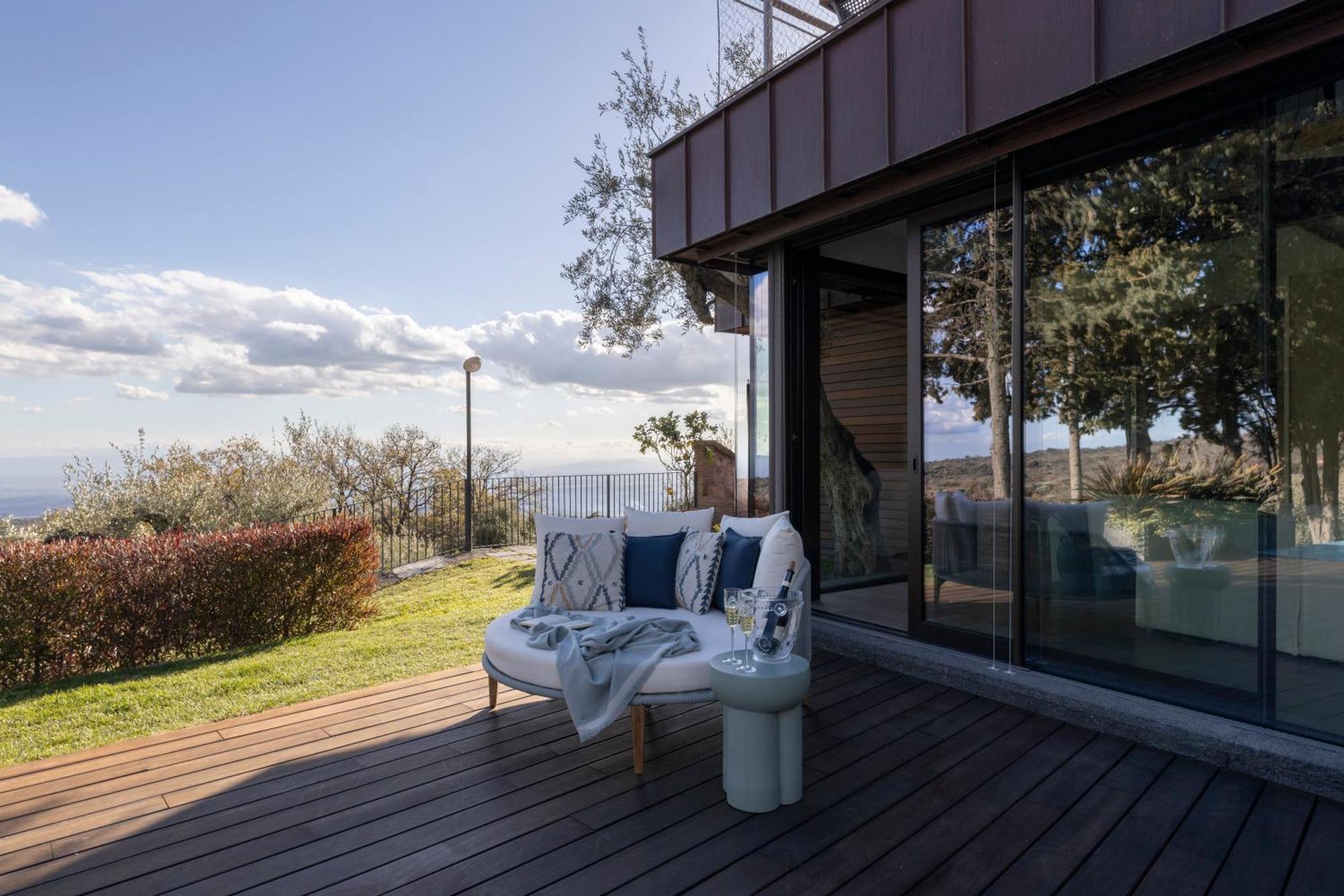 Scialaj Villa Di Lusso Sull'Etna Con Piscina E Vista Mare Ragalna Eksteriør billede